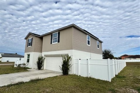 House in Kissimmee, Florida 5 bedrooms, 219.44 sq.m. № 2098636 - photo 3