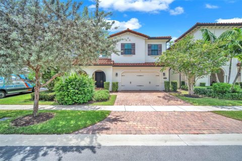 House in Pembroke Pines, Florida 4 bedrooms, 223.06 sq.m. № 1846311 - photo 1