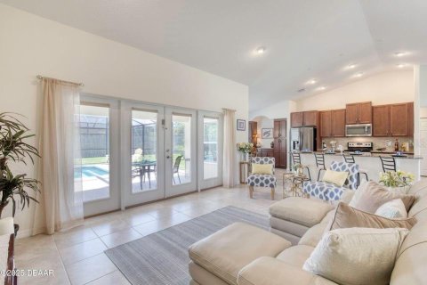House in Palm Coast, Florida 4 bedrooms, 209.77 sq.m. № 1855875 - photo 17