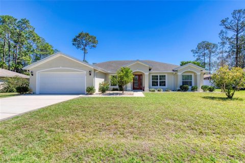 House in Palm Coast, Florida 4 bedrooms, 209.77 sq.m. № 1855875 - photo 1