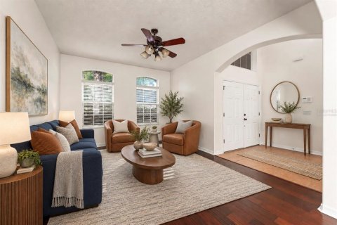 House in Orlando, Florida 5 bedrooms, 319.77 sq.m. № 2400370 - photo 11