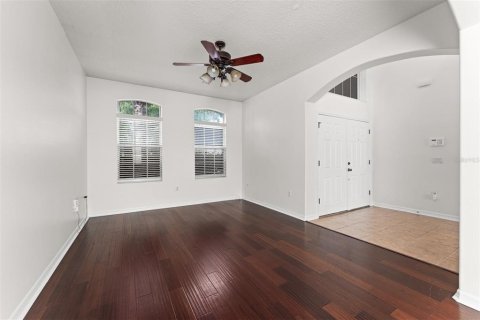 House in Orlando, Florida 5 bedrooms, 319.77 sq.m. № 2400370 - photo 12