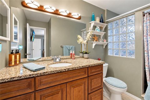 House in Altamonte Springs, Florida 4 bedrooms, 146.41 sq.m. № 2402774 - photo 16