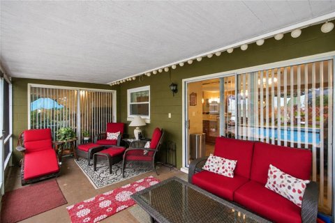 House in Altamonte Springs, Florida 4 bedrooms, 146.41 sq.m. № 2402774 - photo 26