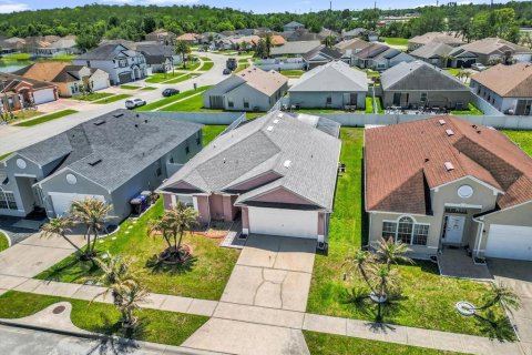 Villa ou maison à vendre à Kissimmee, Floride: 3 chambres, 133.5 m2 № 2231677 - photo 3
