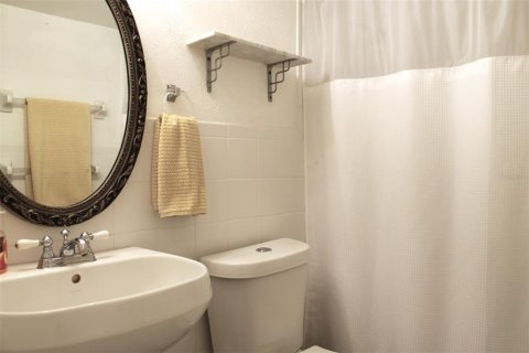 Condominio en venta en Kenneth City, Florida, 1 dormitorio, 60.57 m2 № 1870773 - foto 29