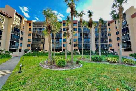 Condo à Port Charlotte, Floride, 2 chambres  № 2235943