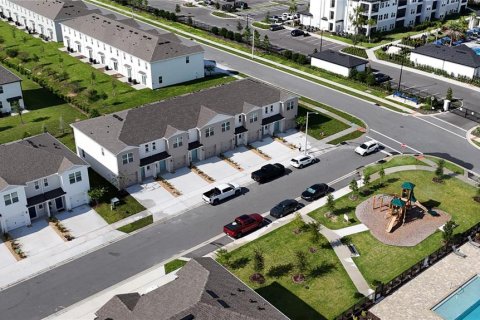 Townhouse in Davenport, Florida 3 bedrooms, 137.22 sq.m. № 1918416 - photo 8
