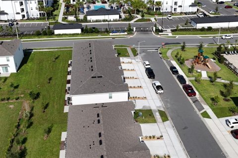 Townhouse in Davenport, Florida 3 bedrooms, 137.22 sq.m. № 1918416 - photo 7