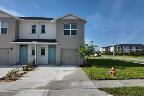 Townhouse in Davenport, Florida 3 bedrooms, 137.22 sq.m. № 1918416 - photo 1