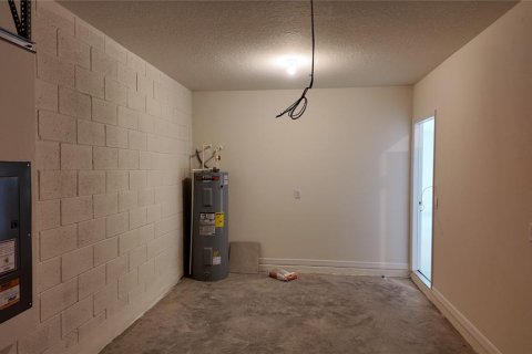 Townhouse in Davenport, Florida 3 bedrooms, 137.22 sq.m. № 1918416 - photo 24