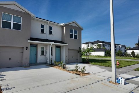 Townhouse in Davenport, Florida 3 bedrooms, 137.22 sq.m. № 1918416 - photo 2
