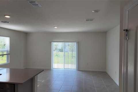 Townhouse in Davenport, Florida 3 bedrooms, 137.22 sq.m. № 1918416 - photo 17