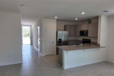 Townhouse in Davenport, Florida 3 bedrooms, 137.22 sq.m. № 1918416 - photo 19