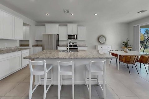 House in Parrish, Florida 5 bedrooms, 273.97 sq.m. № 2097938 - photo 16