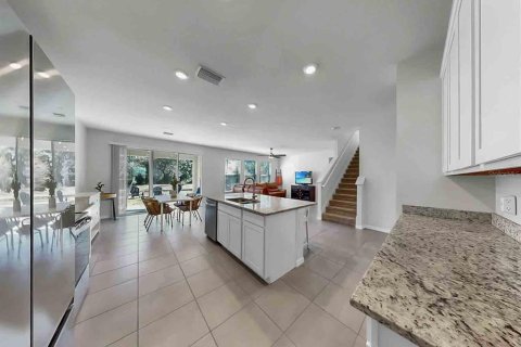 House in Parrish, Florida 5 bedrooms, 273.97 sq.m. № 2097938 - photo 13
