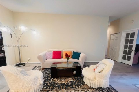 Купить виллу или дом в Лейк-Уорт, Флорида 3 спальни, 178м2, № 2062673 - фото 2