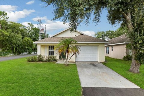 House in Orlando, Florida 3 bedrooms, 103.4 sq.m. № 2375844