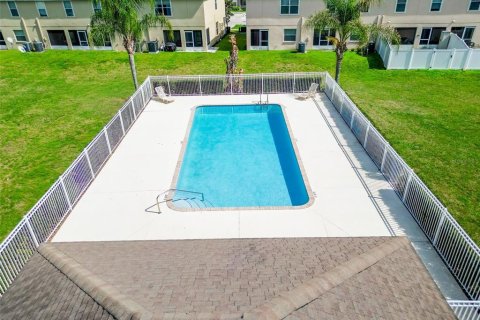 Touwnhouse à vendre à Wesley Chapel, Floride: 3 chambres, 153.29 m2 № 2229989 - photo 5