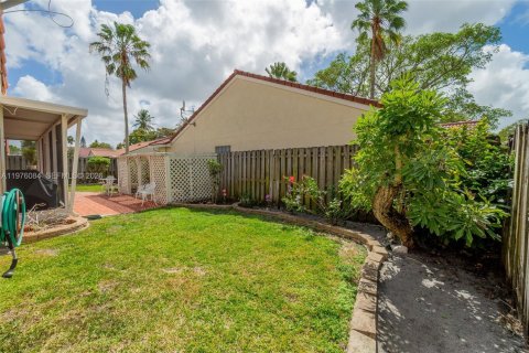 House in Margate, Florida 3 bedrooms, 145.02 sq.m. № 2040281 - photo 23