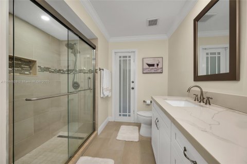 House in Miami, Florida 5 bedrooms, 418.06 sq.m. № 1841127 - photo 17