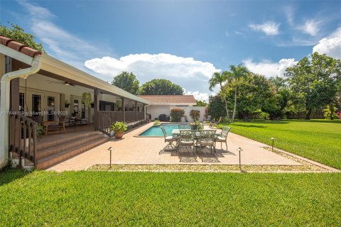 House in Miami, Florida 5 bedrooms, 418.06 sq.m. № 1841127 - photo 28