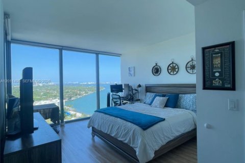 Condominio en venta en Miami, Florida, 1 dormitorio, 70.7 m2 № 2075273 - foto 11