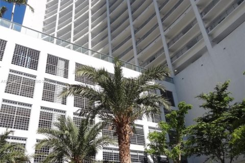 Condominio en venta en Miami, Florida, 1 dormitorio, 70.7 m2 № 2075273 - foto 28