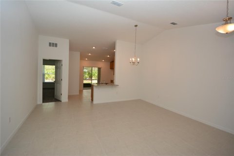 Apartamento en alquiler en Palm Coast, Florida, 3 dormitorios, 112.88 m2 № 1648567 - foto 5