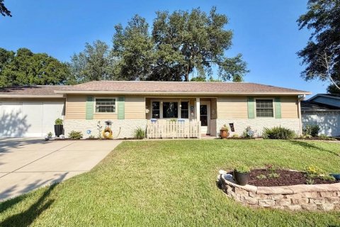 House in Ocala, Florida 3 bedrooms, 145.3 sq.m. № 2196598 - photo 2