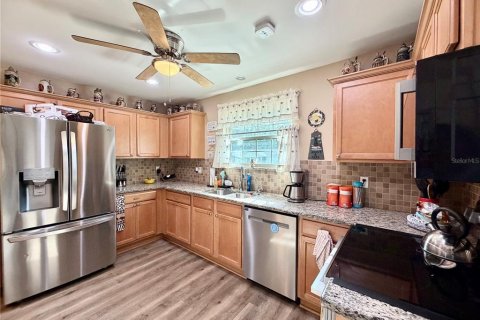 House in Ocala, Florida 3 bedrooms, 145.3 sq.m. № 2196598 - photo 6