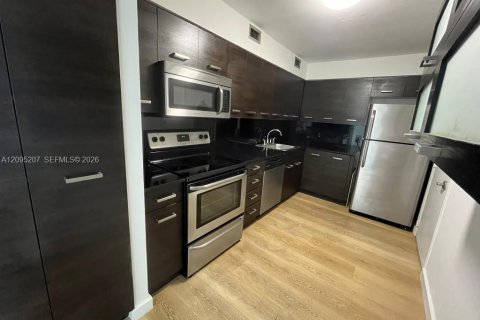 Copropriété à louer à Miami Beach, Floride: 1 chambre, 84.54 m2 № 2384709 - photo 2