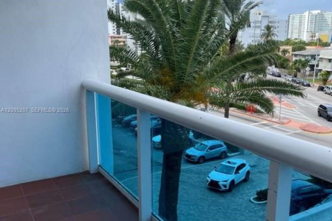 Copropriété à louer à Miami Beach, Floride: 1 chambre, 84.54 m2 № 2384709 - photo 7