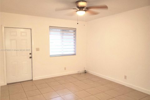 Appartement à louer à Dania Beach, Floride: 1 chambre, 58.16 m2 № 1921700 - photo 3