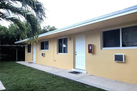 Appartement à louer à Dania Beach, Floride: 1 chambre, 58.16 m2 № 1921700 - photo 1