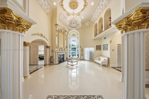 Casa en venta en Golden Beach, Florida, 7 dormitorios, 761.52 m2 № 2002443 - foto 13