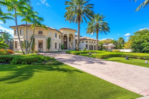 Casa en venta en Golden Beach, Florida, 7 dormitorios, 761.52 m2 № 2002443 - foto 5