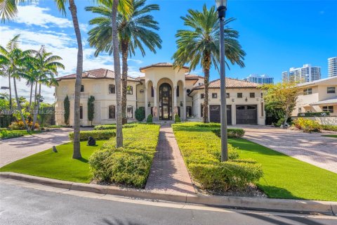 Casa en venta en Golden Beach, Florida, 7 dormitorios, 761.52 m2 № 2002443 - foto 3