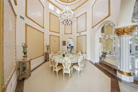 Casa en venta en Golden Beach, Florida, 7 dormitorios, 761.52 m2 № 2002443 - foto 24