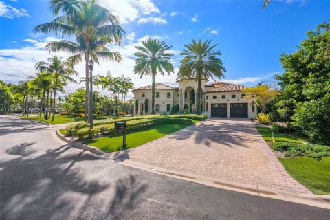 Casa en venta en Golden Beach, Florida, 7 dormitorios, 761.52 m2 № 2002443 - foto 4