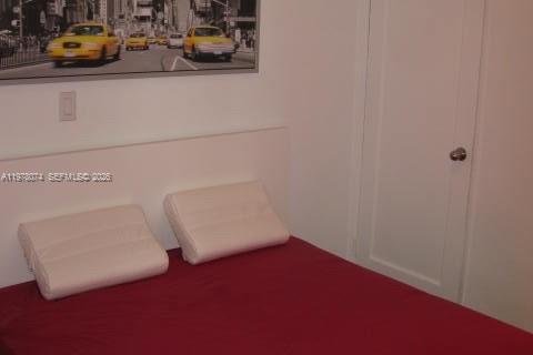 Condo in Miami Beach, Florida, 1 bedroom  № 2042010 - photo 12