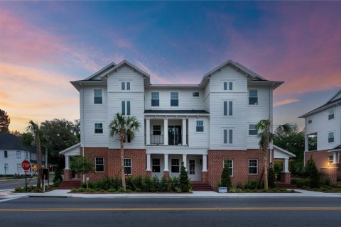 Townhouse in Ocala, Florida 3 bedrooms, 209.03 sq.m. № 1630039 - photo 1