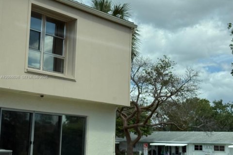 Touwnhouse à vendre à Plantation, Floride: 4 chambres, 193.24 m2 № 2170874 - photo 8