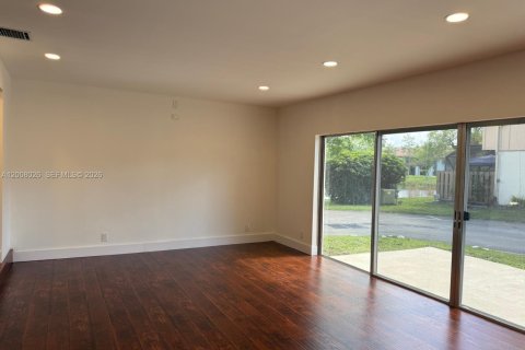 Touwnhouse à vendre à Plantation, Floride: 4 chambres, 193.24 m2 № 2170874 - photo 14