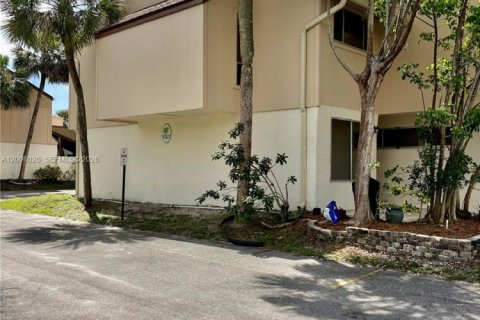 Touwnhouse à vendre à Plantation, Floride: 4 chambres, 193.24 m2 № 2170874 - photo 3