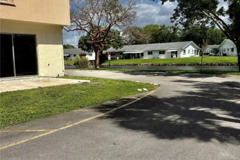 Touwnhouse à vendre à Plantation, Floride: 4 chambres, 193.24 m2 № 2170874 - photo 7