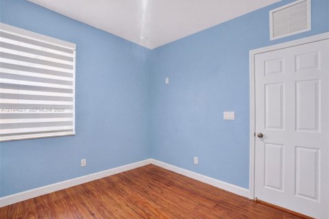Купить таунхаус в Хомстед, Флорида 3 спальни, 108.6м2, № 2411816 - фото 27