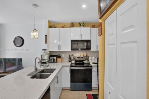Купить таунхаус в Хомстед, Флорида 3 спальни, 108.6м2, № 2411816 - фото 18
