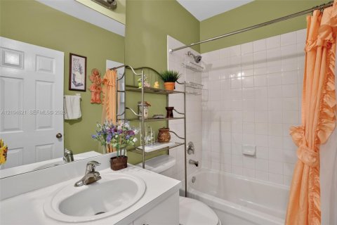 Купить таунхаус в Хомстед, Флорида 3 спальни, 108.6м2, № 2411816 - фото 24