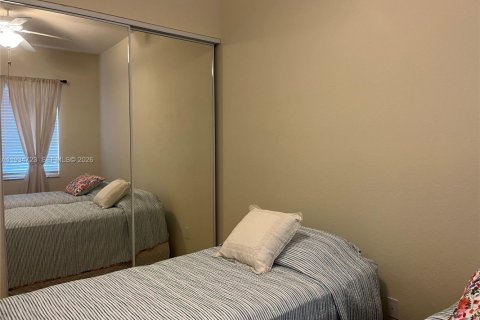 Condo in Pompano Beach, Florida, 3 bedrooms  № 2000261 - photo 23